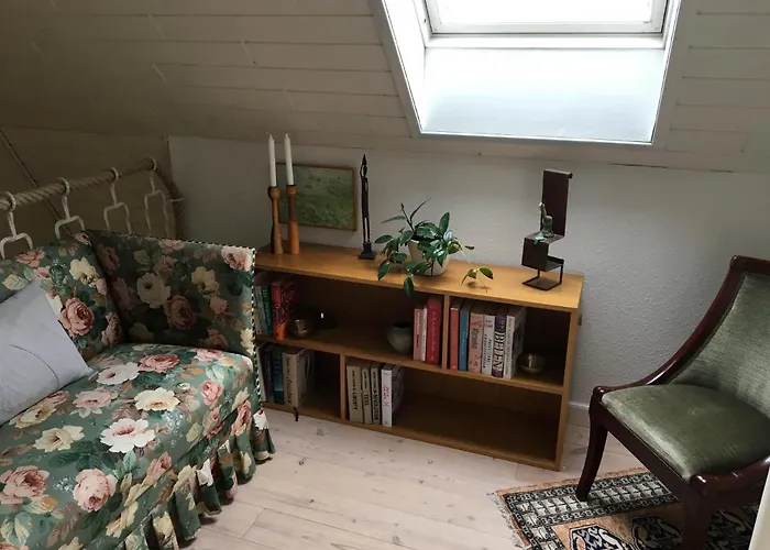 Lises Oda ve Kahvaltı 3*